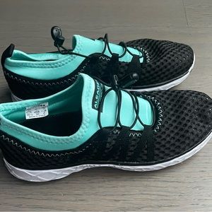 Aleader Women's Water Shoes - Women’s Size 8 - NEVER WORN